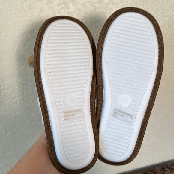 Wild Diva Reindeer Slippers Small Fits 4-5 Holiday Festive Rudolph NWT - Picture 5 of 6